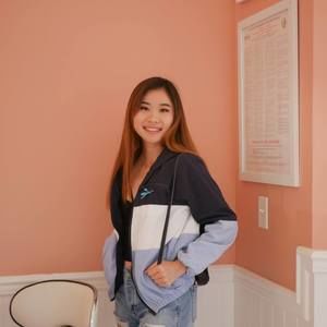 Meet your Posher, Lisa